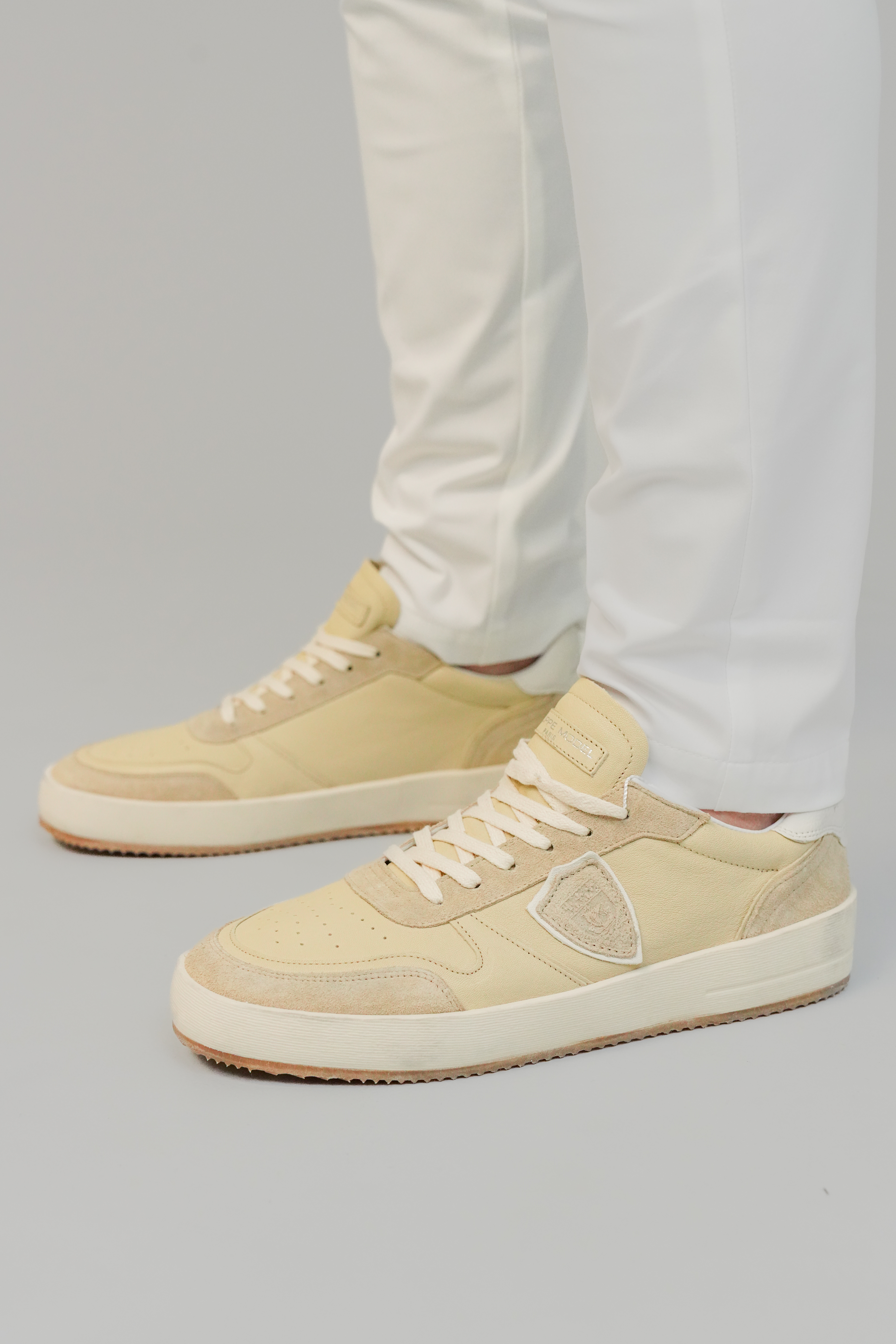 Philippe Model sneaker vintage en daim et mesh – style rétro et confort premium